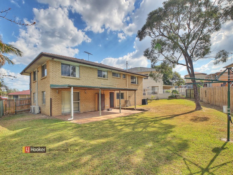 7 Acron Street, Macgregor QLD 4109
