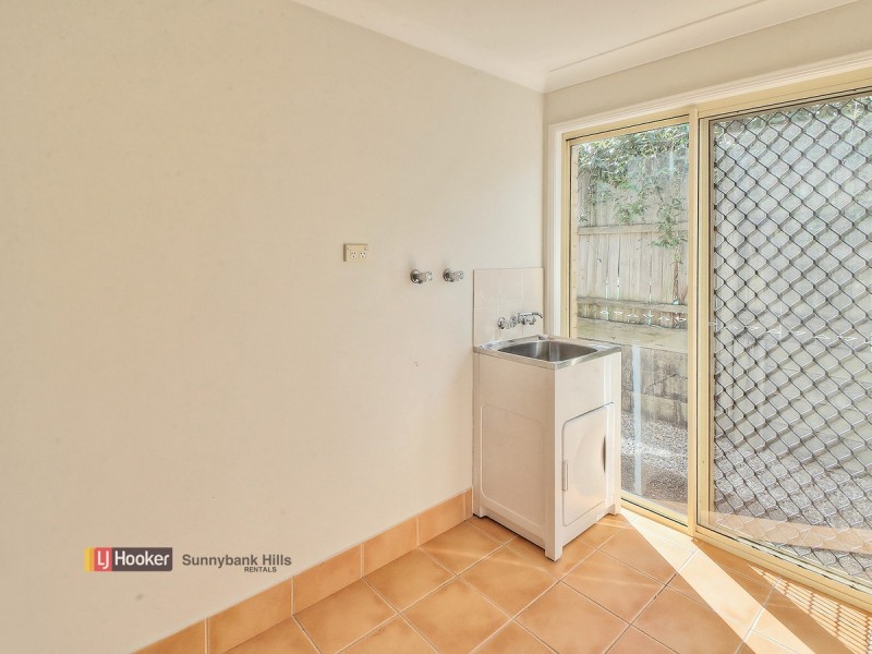 16 Yorkshire Place, Stretton QLD 4116