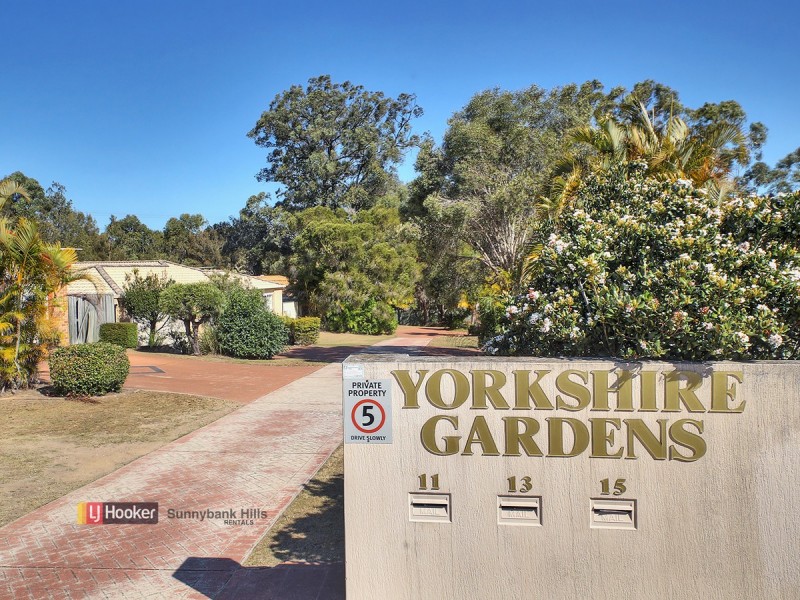 16 Yorkshire Place, Stretton QLD 4116