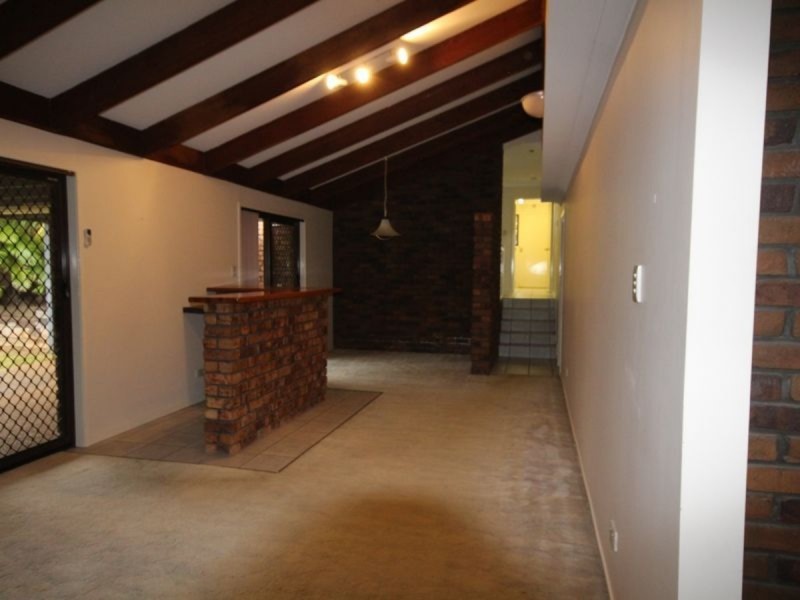 10 Dane Court, Eight Mile Plains QLD 4113