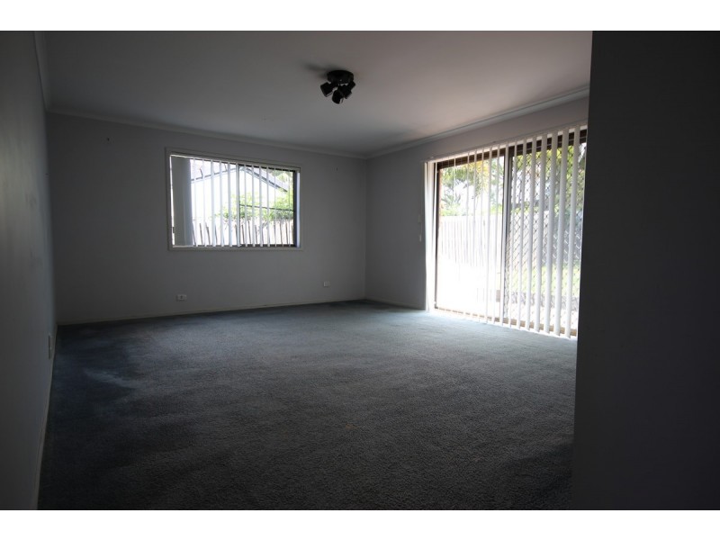 82 Parklands Street, Calamvale QLD 4116