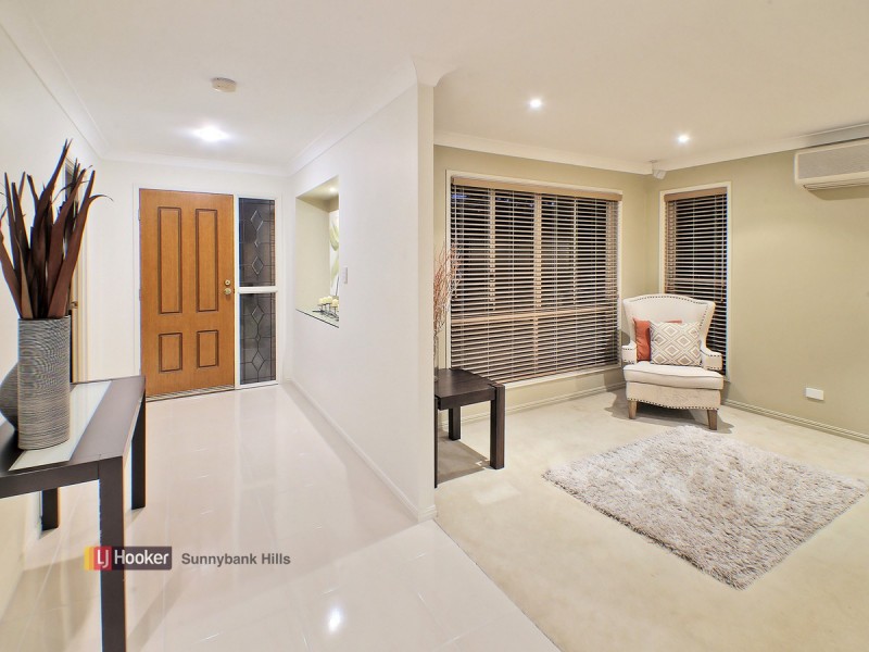 97 Greenways Esplanade, Parkinson QLD 4115
