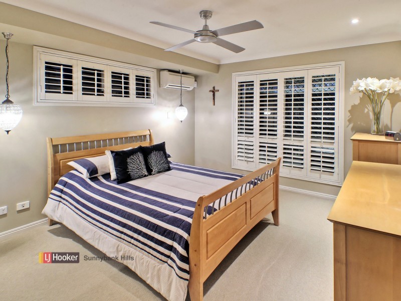 97 Greenways Esplanade, Parkinson QLD 4115