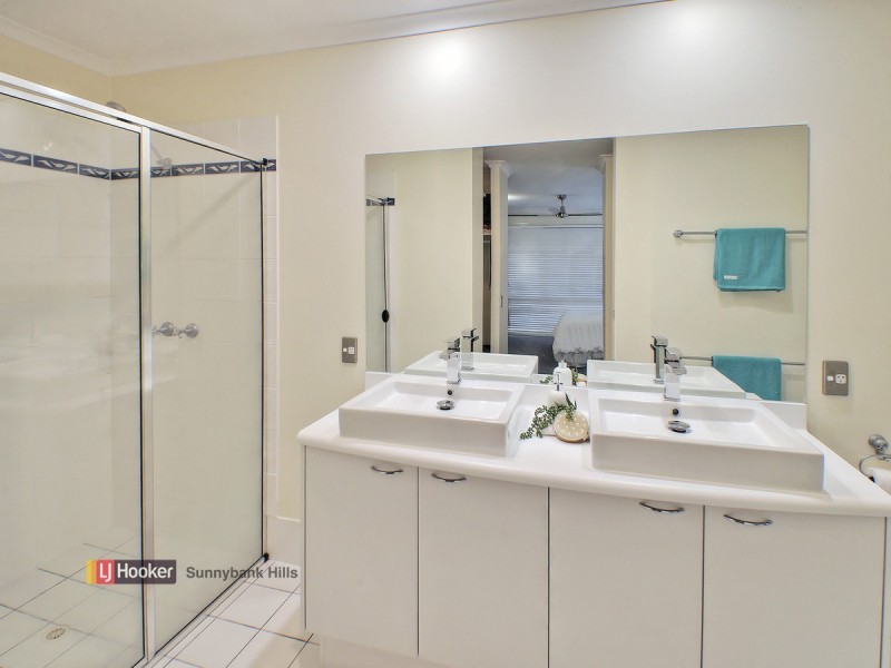 15 Prospect Street, Parkinson QLD 4115