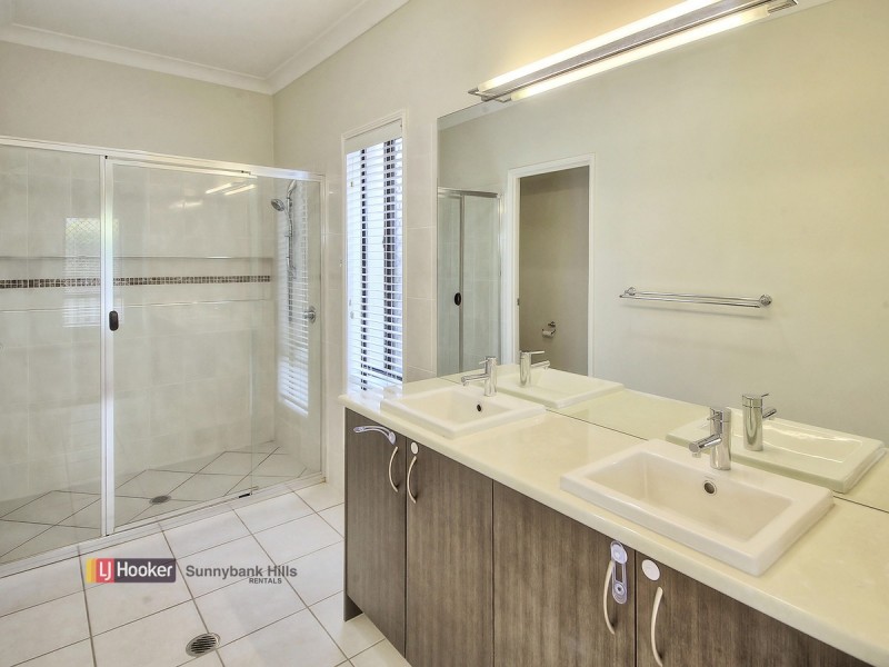 10 Collett Street, Eight Mile Plains QLD 4113