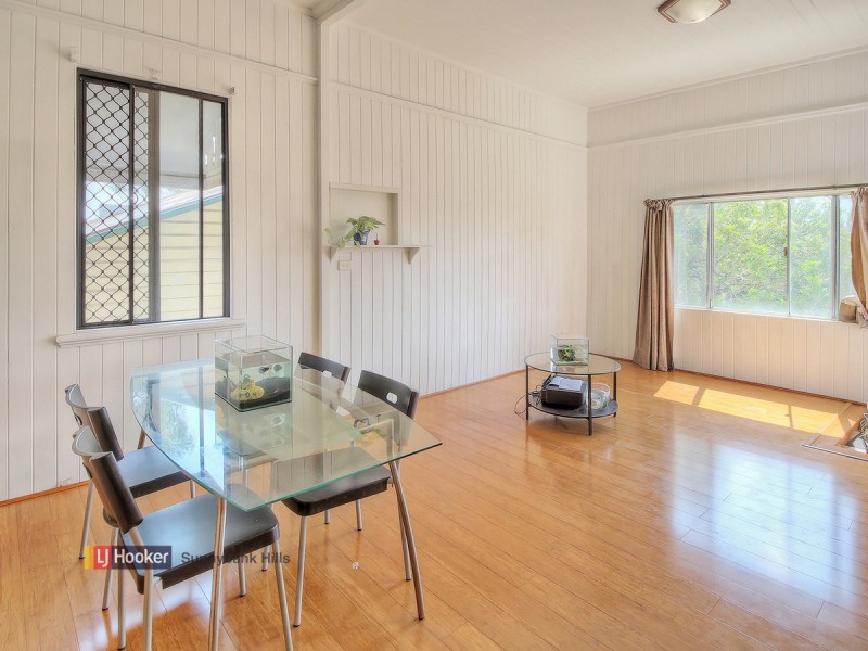 31 Kitchener Street, Coorparoo QLD 4151