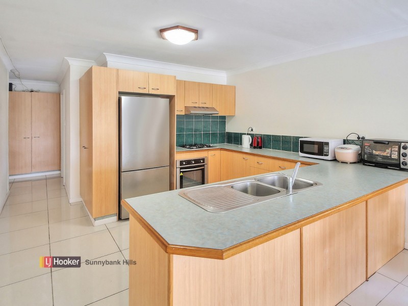 31 Kitchener Street, Coorparoo QLD 4151