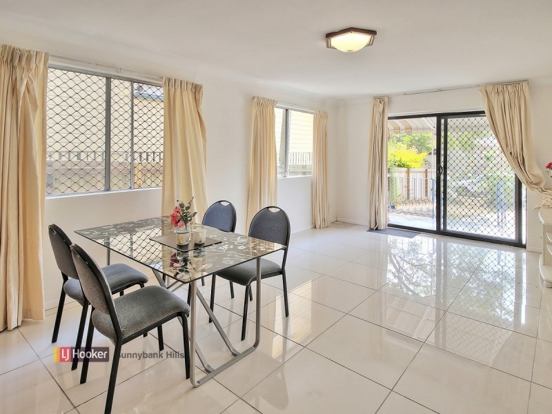 31 Kitchener Street, Coorparoo QLD 4151
