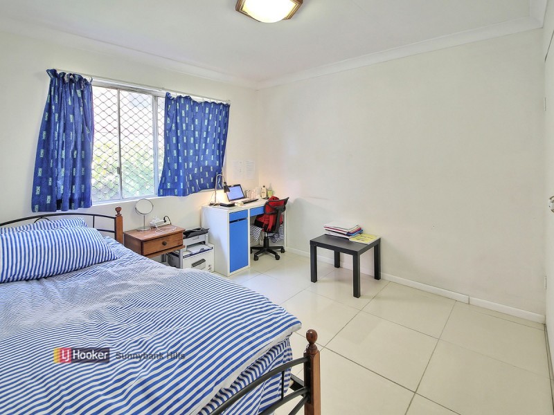 31 Kitchener Street, Coorparoo QLD 4151
