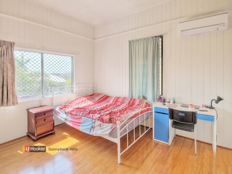 31 Kitchener Street, Coorparoo QLD 4151