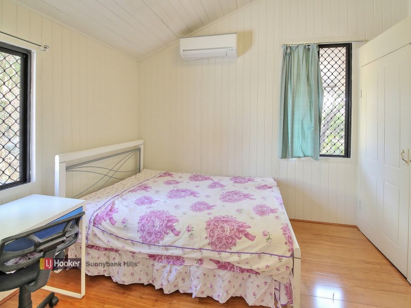 31 Kitchener Street, Coorparoo QLD 4151