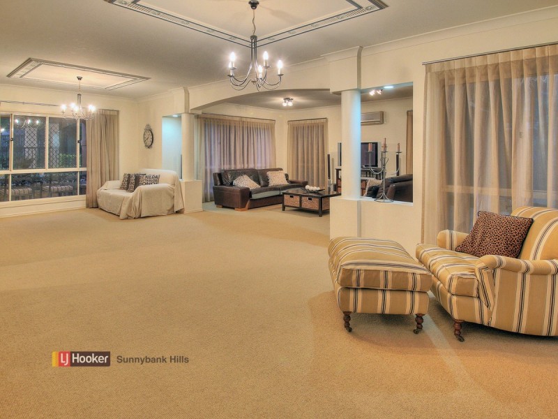 43 Poinciana Crescent, Stretton QLD 4116