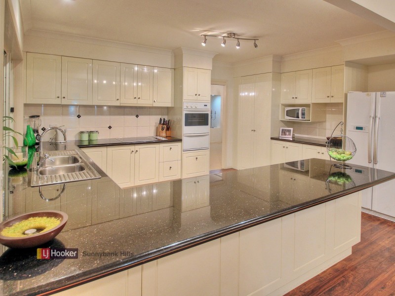 43 Poinciana Crescent, Stretton QLD 4116
