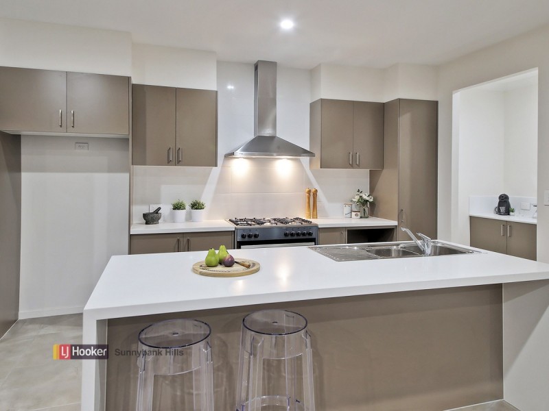 10 Sunshine Place, Eight Mile Plains QLD 4113