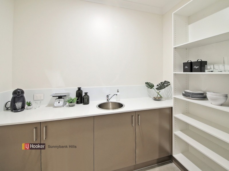 10 Sunshine Place, Eight Mile Plains QLD 4113