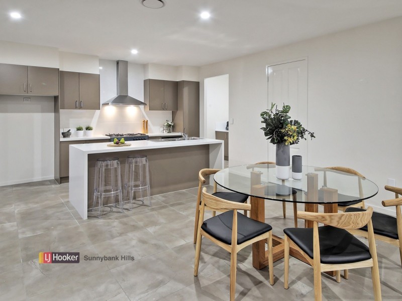 10 Sunshine Place, Eight Mile Plains QLD 4113