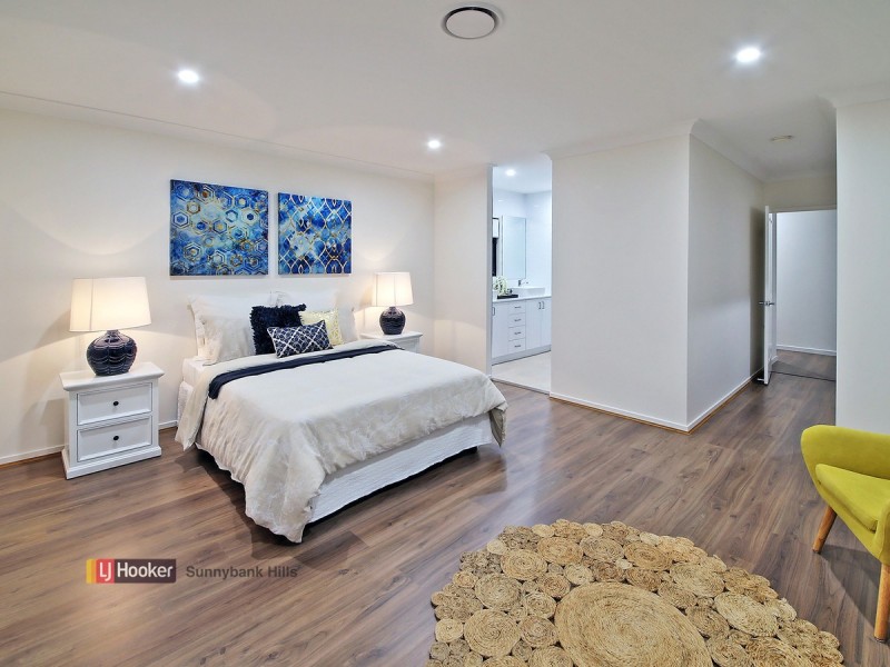 10 Sunshine Place, Eight Mile Plains QLD 4113