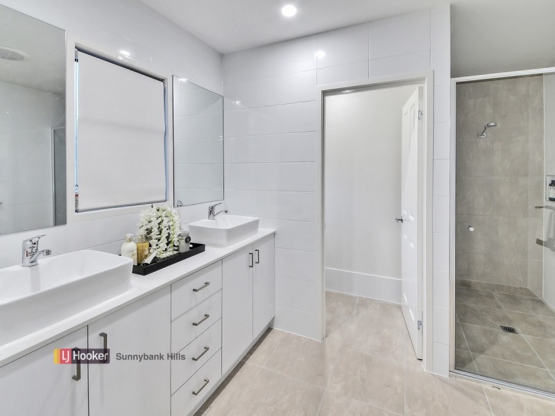 10 Sunshine Place, Eight Mile Plains QLD 4113