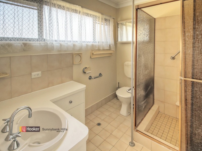 24 Pinecone Street, Sunnybank QLD 4109