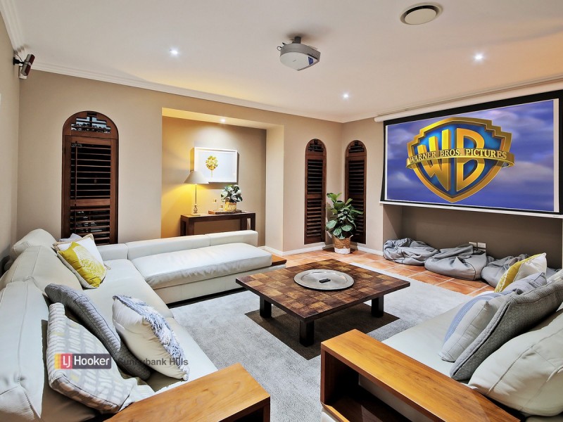 18 Craig Street, Wishart QLD 4122