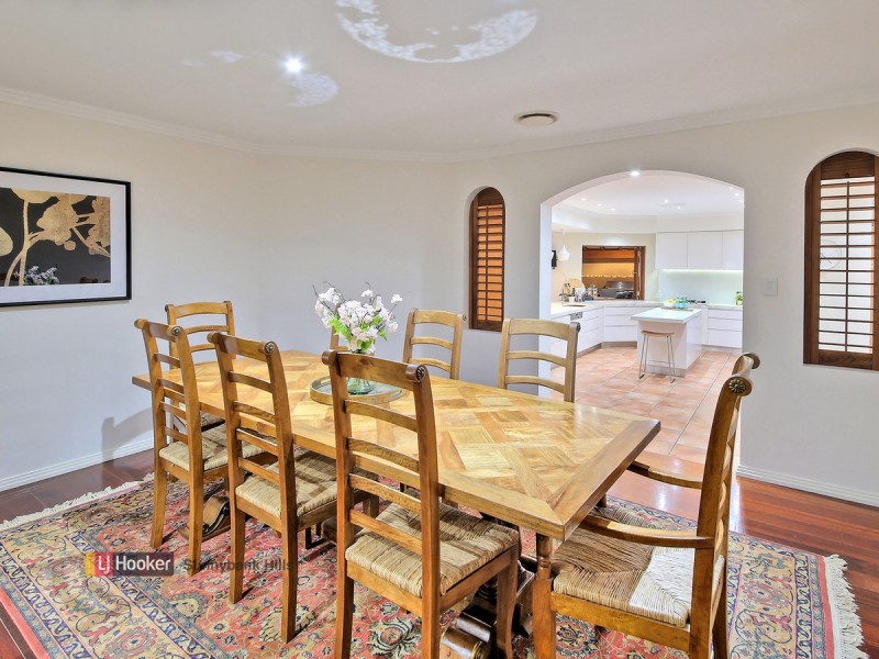 18 Craig Street, Wishart QLD 4122