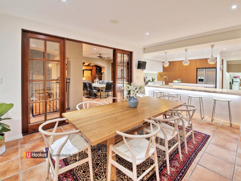 18 Craig Street, Wishart QLD 4122