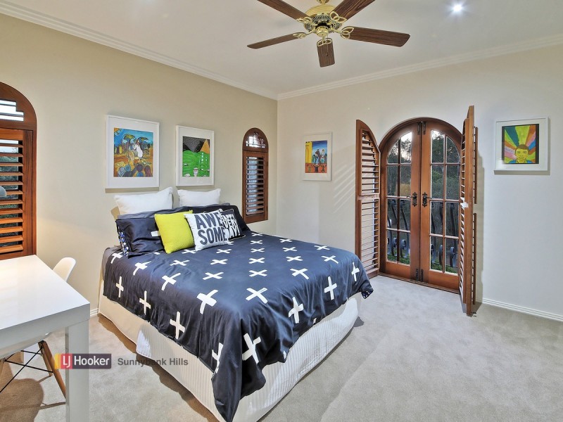 18 Craig Street, Wishart QLD 4122