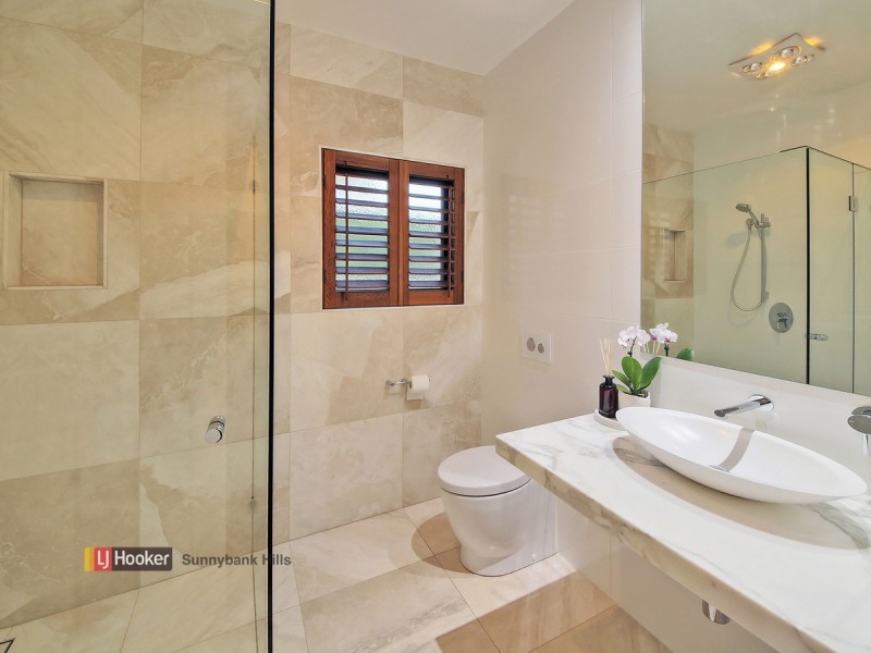 18 Craig Street, Wishart QLD 4122