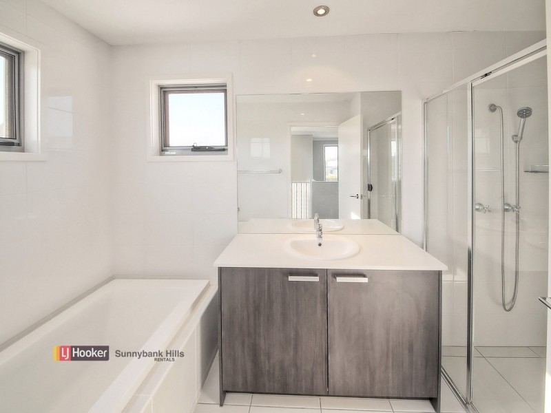 32 Hillcrest Street, Rochedale QLD 4123