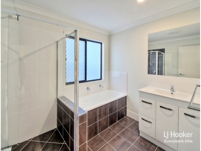 23 John Storey Court, Park Ridge QLD 4125