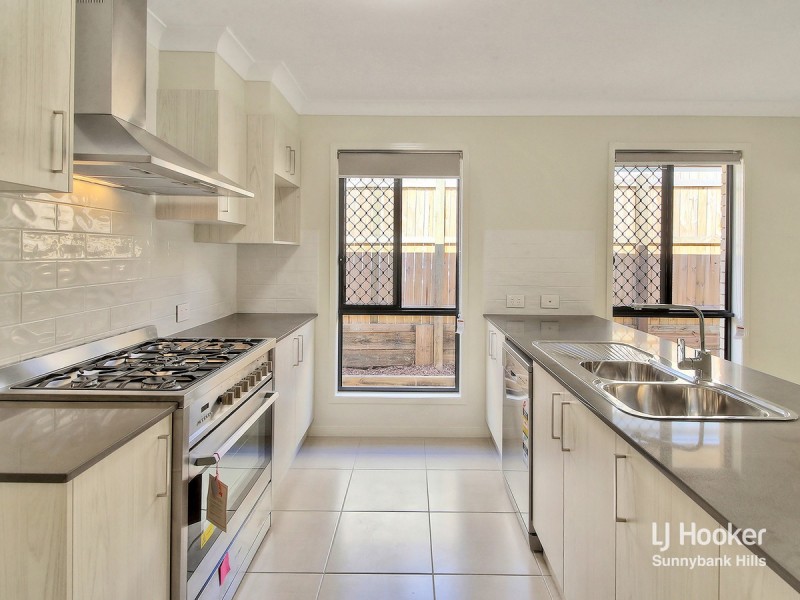 23 John Storey Court, Park Ridge QLD 4125