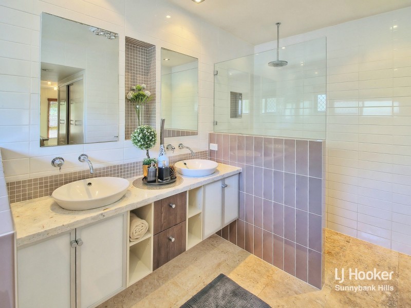 17 Nungatta Court, Parkinson QLD 4115