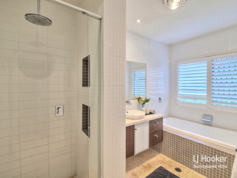 17 Nungatta Court, Parkinson QLD 4115