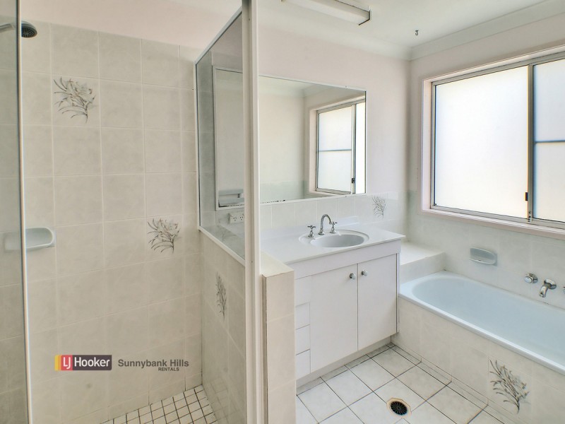 3 Tanglebrush Place, Calamvale QLD 4116