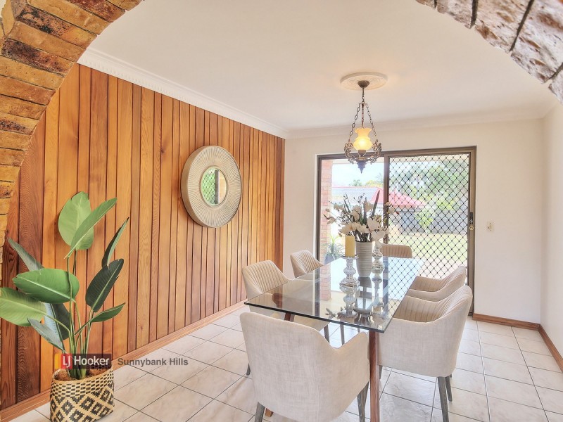 35 Faringdon Street, Robertson QLD 4109