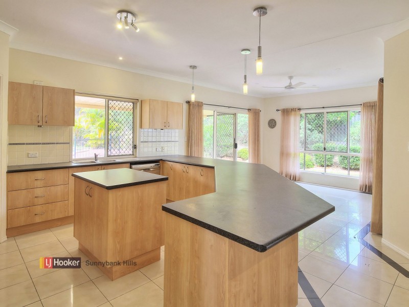30 Fairmont Crescent, Underwood QLD 4119
