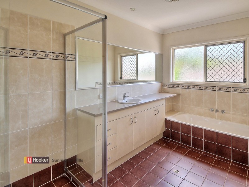30 Fairmont Crescent, Underwood QLD 4119