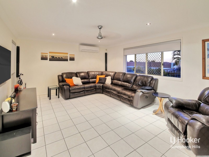 84 Poinciana Crescent, Stretton QLD 4116