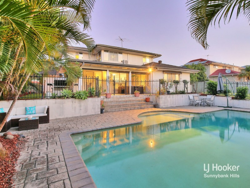 84 Poinciana Crescent, Stretton QLD 4116