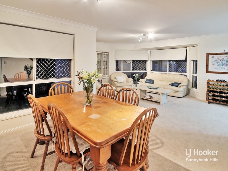 84 Poinciana Crescent, Stretton QLD 4116