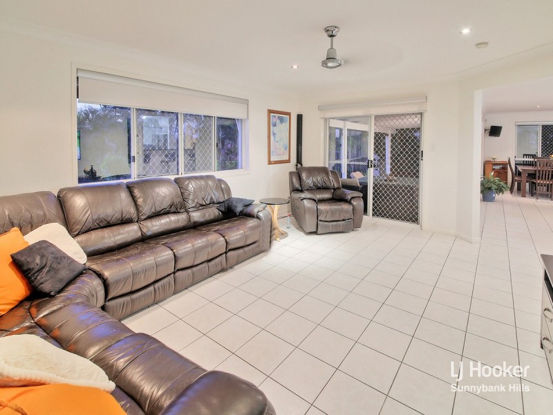 84 Poinciana Crescent, Stretton QLD 4116