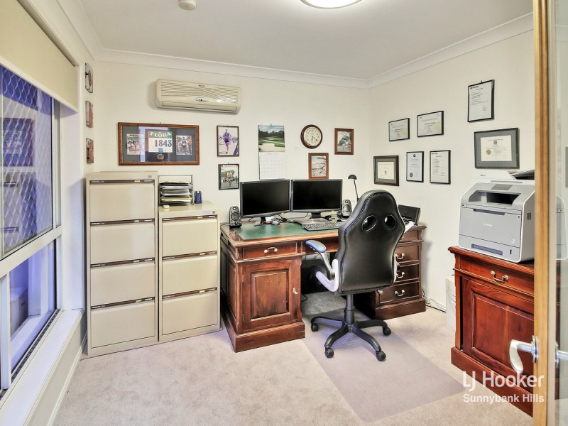 84 Poinciana Crescent, Stretton QLD 4116