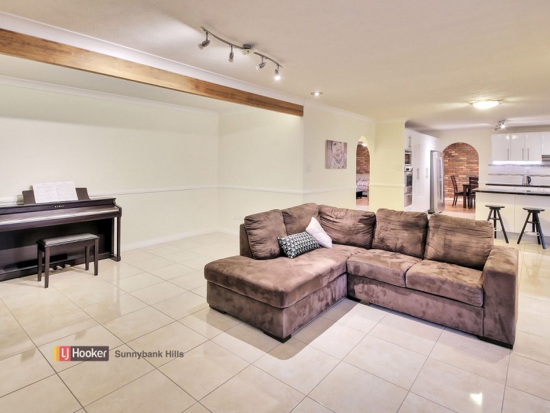 23 Alphitonia Crescent, Sunnybank Hills QLD 4109