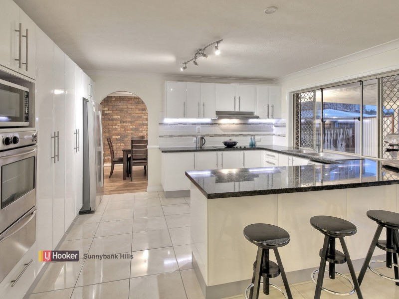 23 Alphitonia Crescent, Sunnybank Hills QLD 4109
