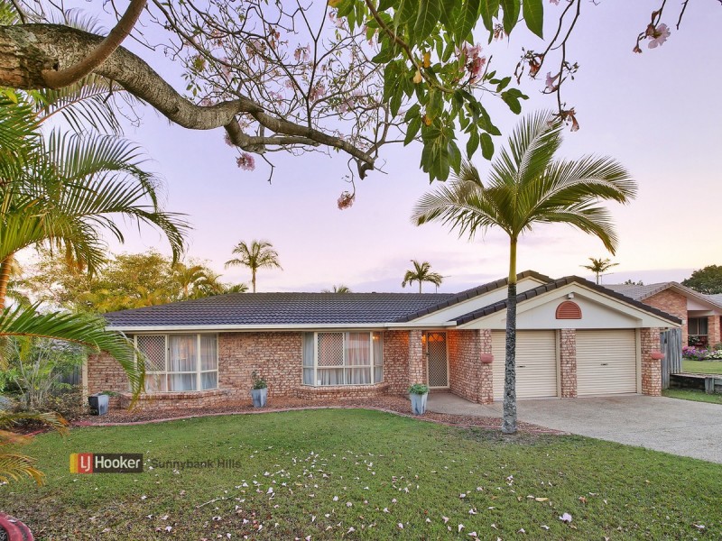 17 Carnation Crescent, Calamvale QLD 4116