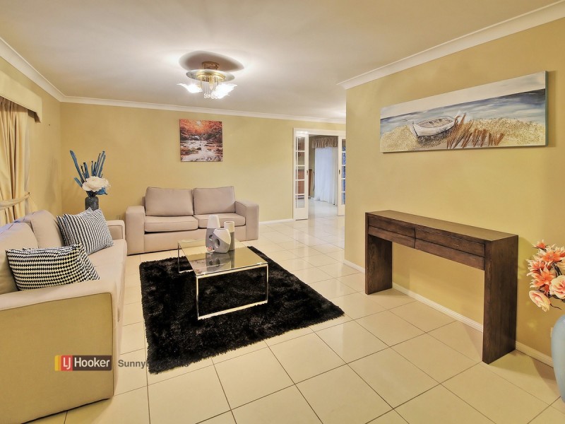 17 Carnation Crescent, Calamvale QLD 4116