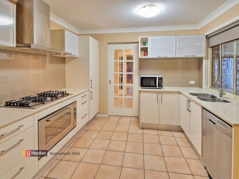 17 Carnation Crescent, Calamvale QLD 4116