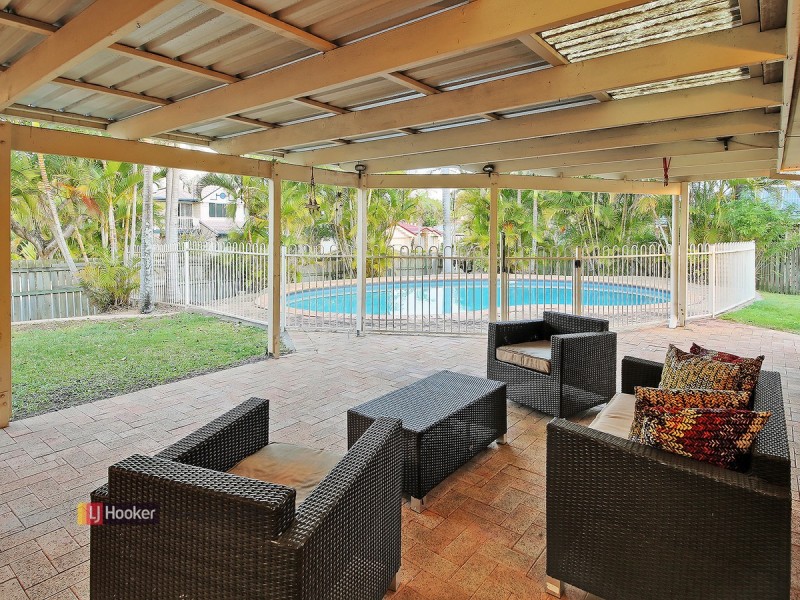 17 Carnation Crescent, Calamvale QLD 4116