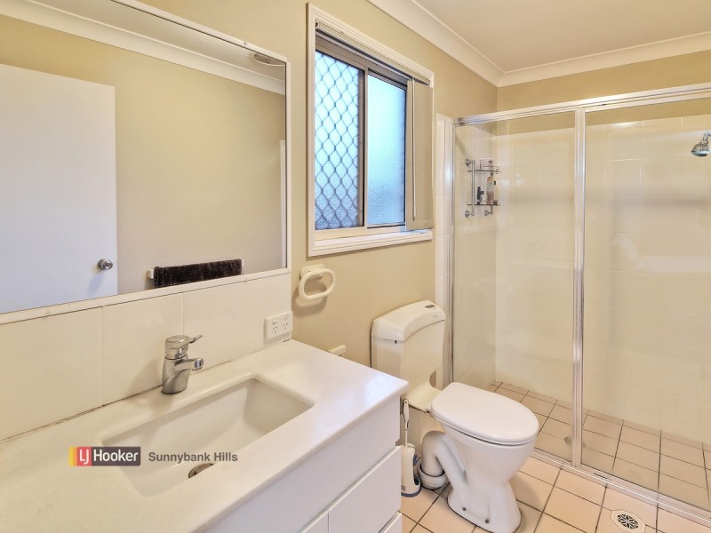 17 Carnation Crescent, Calamvale QLD 4116