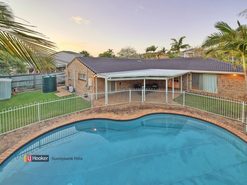 17 Carnation Crescent, Calamvale QLD 4116